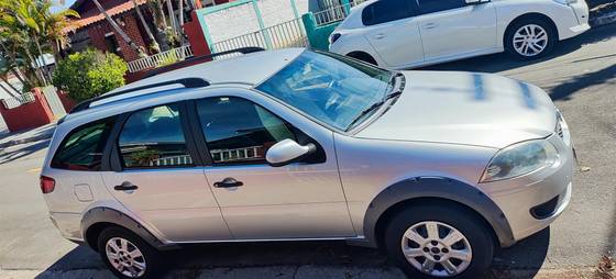 FIAT PALIO 1.6 TREKKING WEEKEND 16V FLEX 4P MANUAL